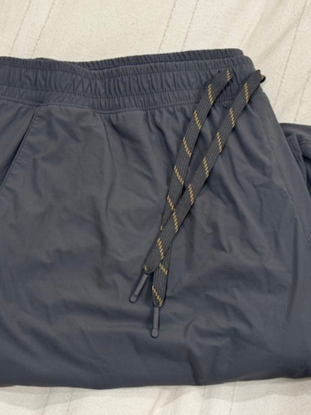 RHONE Pursuit Shorts (XXL) - 9” inseam with Liner (Worn Once) - Charcoal Grey